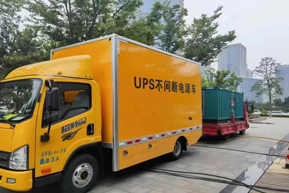红安发电机租赁施工现场